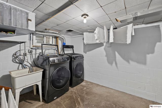 1439 Phelps Street, Omaha, NE 68107