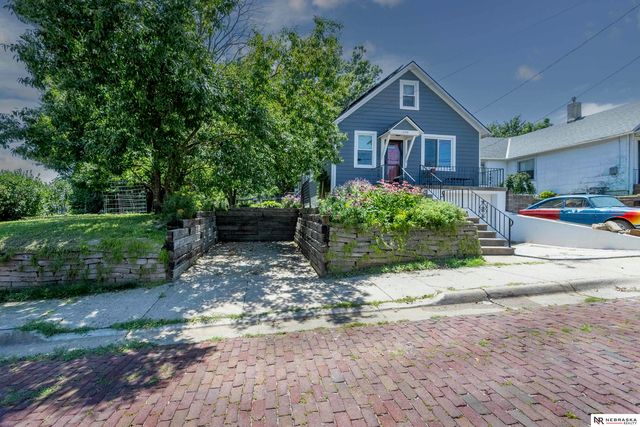 1439 Phelps Street, Omaha, NE 68107