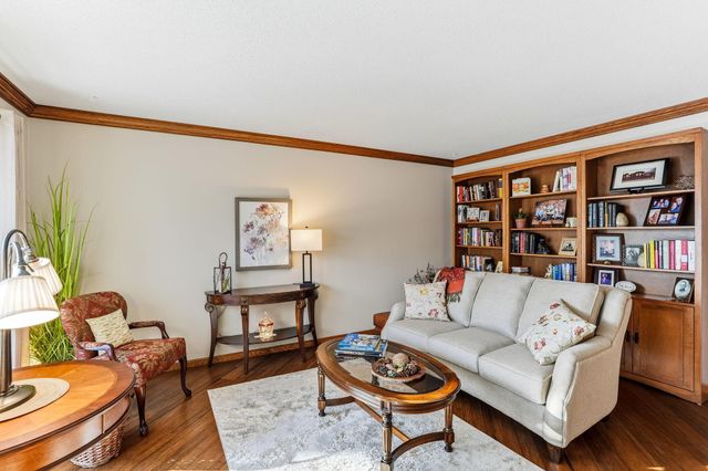 1441 21st Street W, Hastings, MN 55033