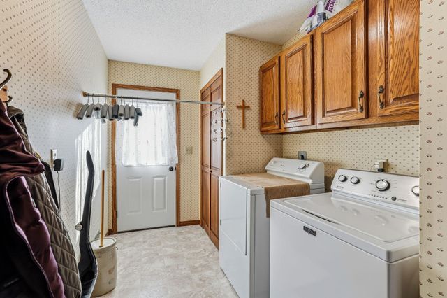 1441 21st Street W, Hastings, MN 55033