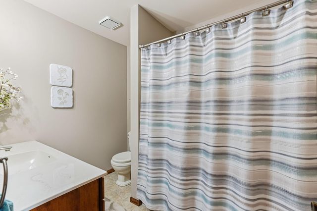 1441 21st Street W, Hastings, MN 55033