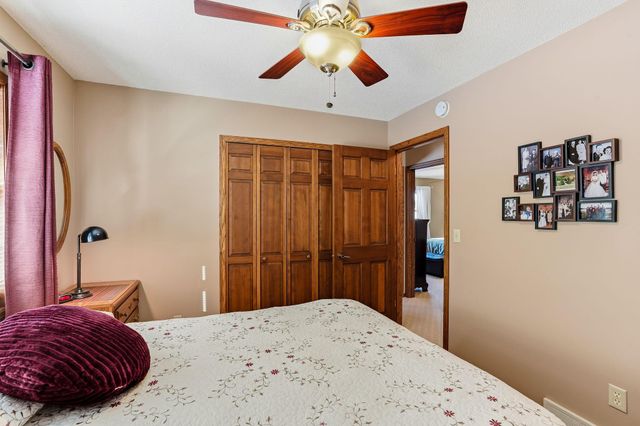 1441 21st Street W, Hastings, MN 55033