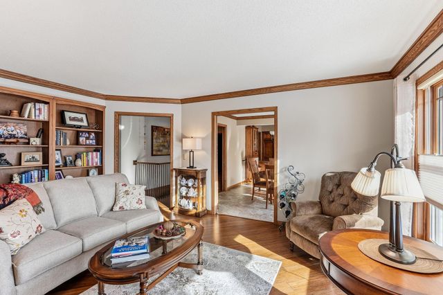 1441 21st Street W, Hastings, MN 55033