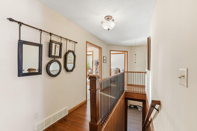 1441 21st Street W, Hastings, MN 55033