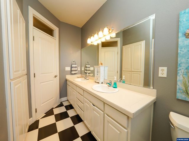 5549 Bellflower Ct SE, Salem, OR 97306