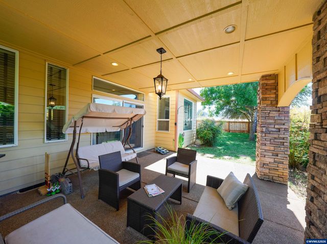 5549 Bellflower Ct SE, Salem, OR 97306