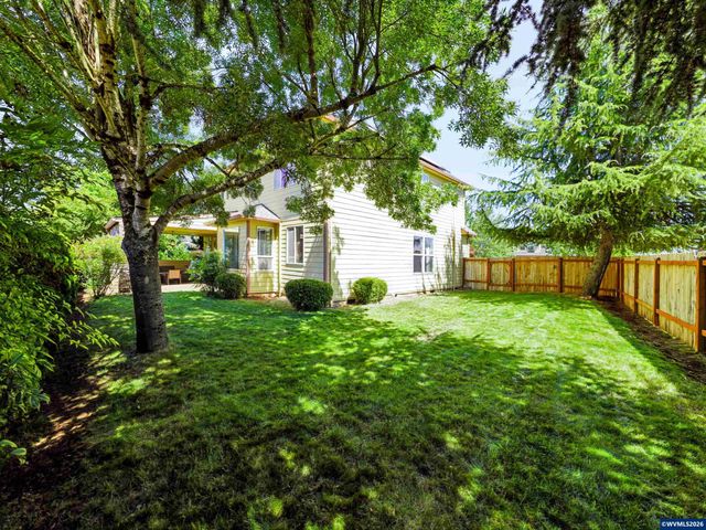 5549 Bellflower Ct SE, Salem, OR 97306