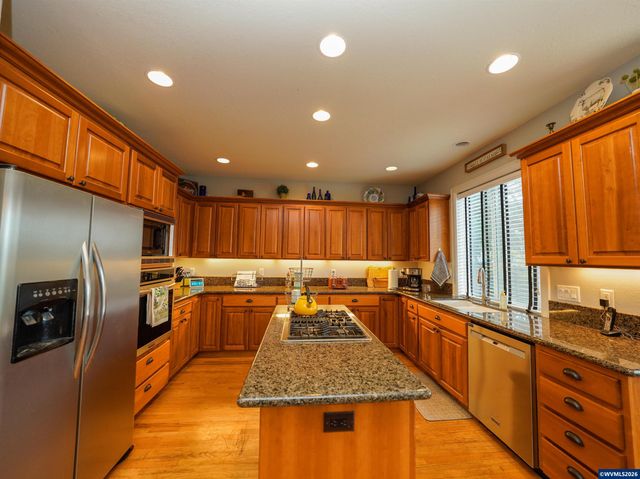 5549 Bellflower Ct SE, Salem, OR 97306