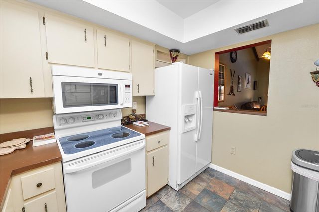 5225 IMPERIAL LAKES BOULEVARD 22, Mulberry, FL 33860