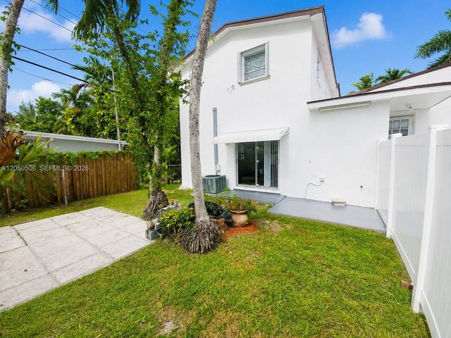 5190 E 1st Avenue B, Hialeah, FL 33013