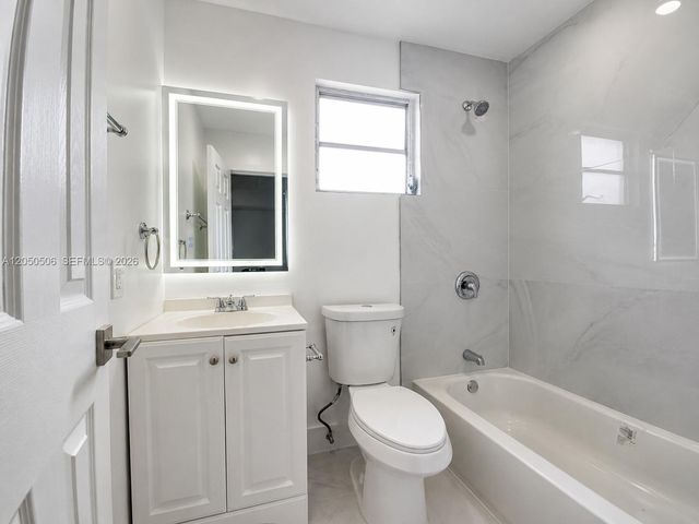 5190 E 1st Avenue B, Hialeah, FL 33013