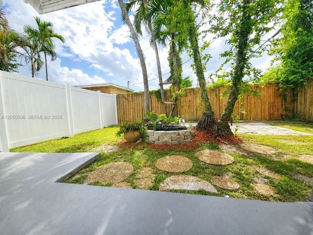 5190 E 1st Avenue B, Hialeah, FL 33013