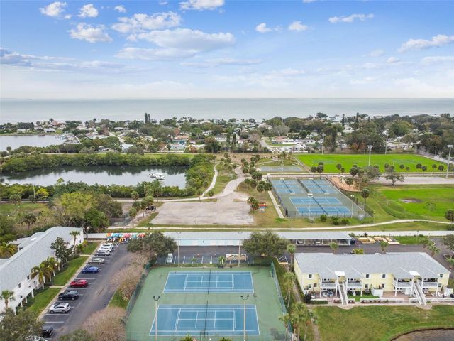 113 SEAHORSE DRIVE SE A, St Petersburg, FL 33705