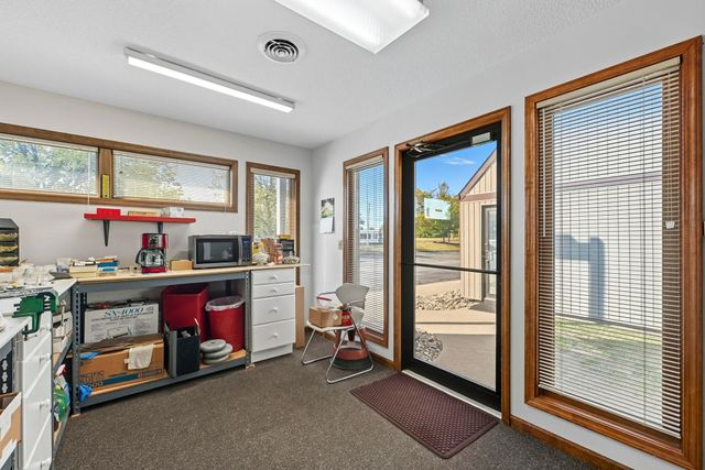 5917 Stoney Creek Drive, Fort Wayne, IN 46825