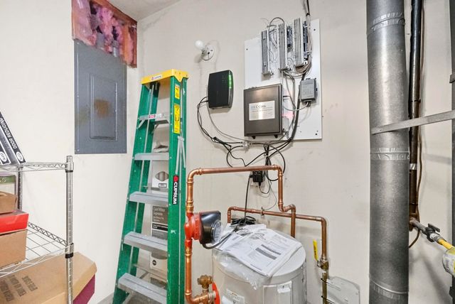 5917 Stoney Creek Drive, Fort Wayne, IN 46825