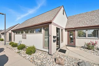 5917 Stoney Creek Drive, Fort Wayne, IN 46825