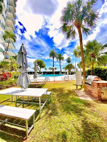 1408 Brickell Bay Dr 613, Miami, FL 33131