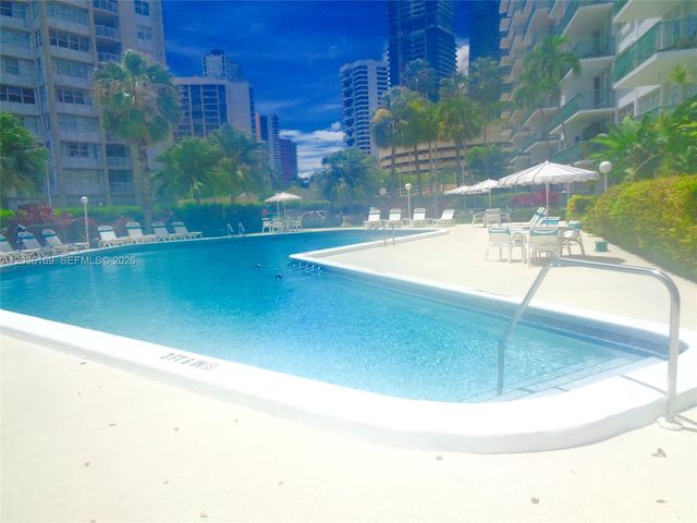 1408 Brickell Bay Dr 613, Miami, FL 33131