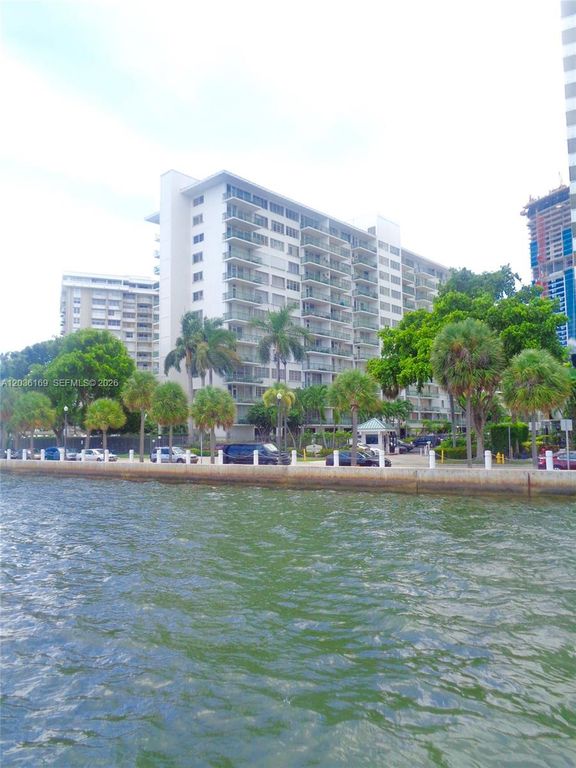 1408 Brickell Bay Dr 613, Miami, FL 33131