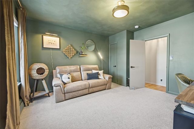 61 School Street 1, Lincoln, RI 02802