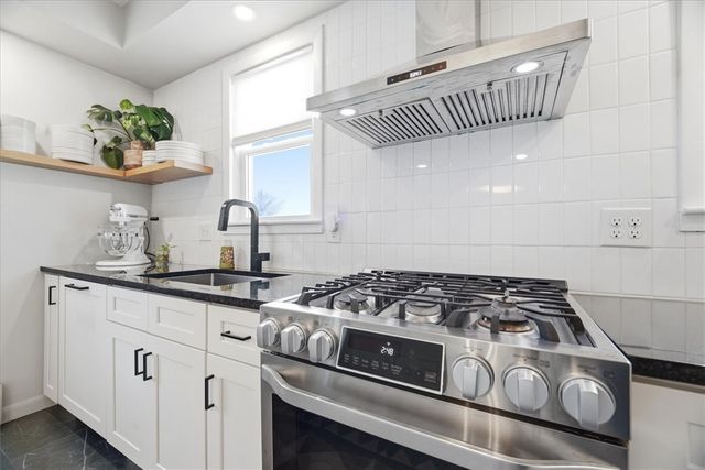 61 School Street 1, Lincoln, RI 02802