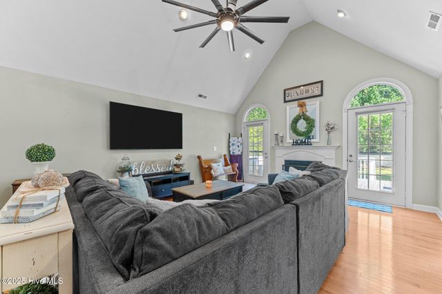 107 River Bluffs Drive, New Bern, NC 28560