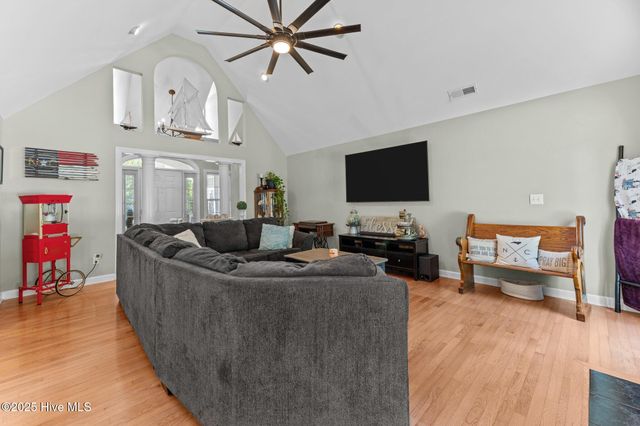 107 River Bluffs Drive, New Bern, NC 28560