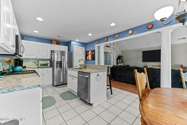 107 River Bluffs Drive, New Bern, NC 28560