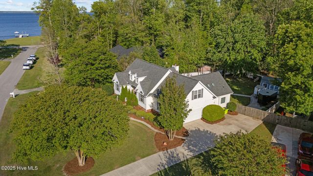 107 River Bluffs Drive, New Bern, NC 28560