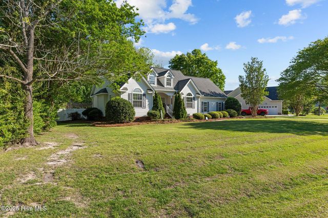 107 River Bluffs Drive, New Bern, NC 28560