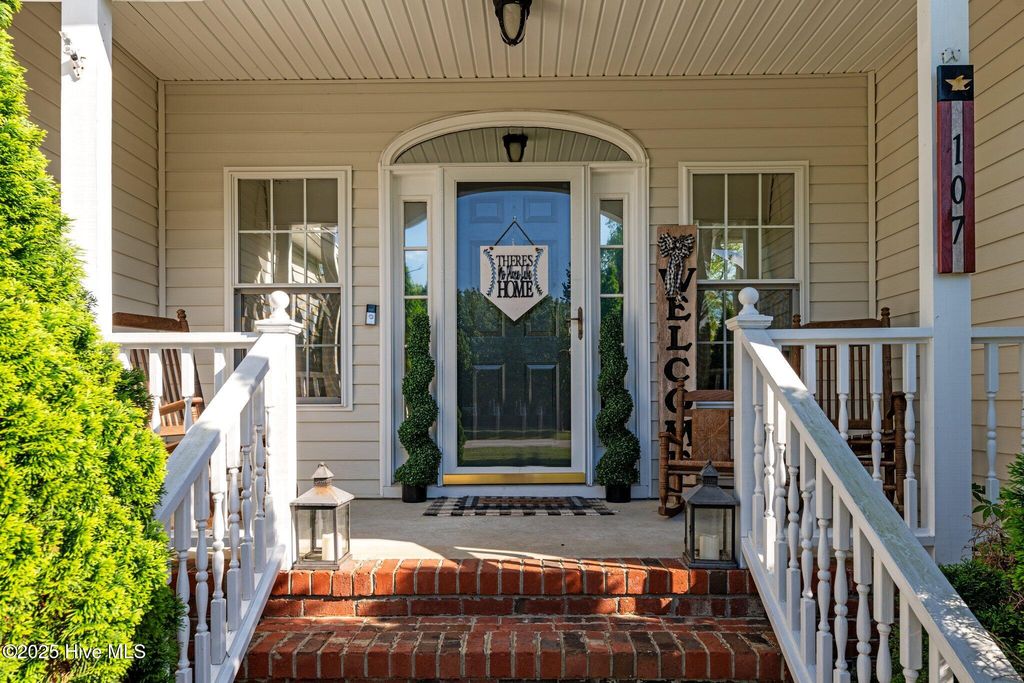 107 River Bluffs Drive, New Bern, NC 28560