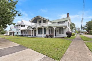 273 E Live Oak Avenue, Defuniak Springs, FL 32435