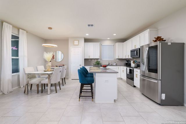 483 Salz Way, San Antonio, TX 78260