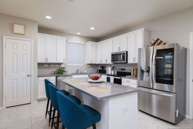 483 Salz Way, San Antonio, TX 78260