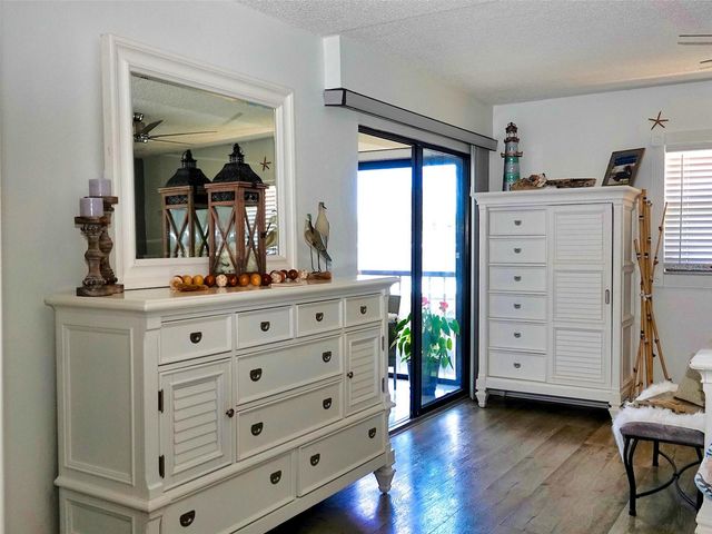 2395 HARBOR BOULEVARD 203, Port Charlotte, FL 33952