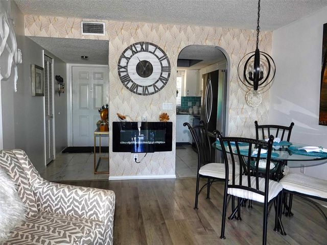 2395 HARBOR BOULEVARD 203, Port Charlotte, FL 33952