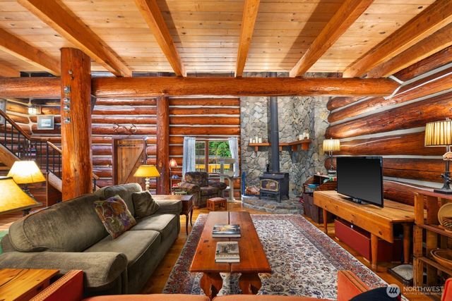 129 N Lake Roesiger Road, Snohomish, WA 98290