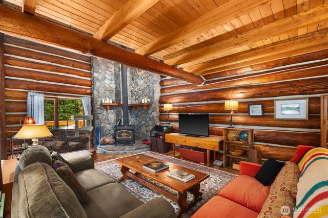 129 N Lake Roesiger Road, Snohomish, WA 98290
