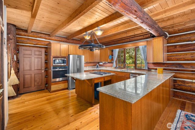 129 N Lake Roesiger Road, Snohomish, WA 98290