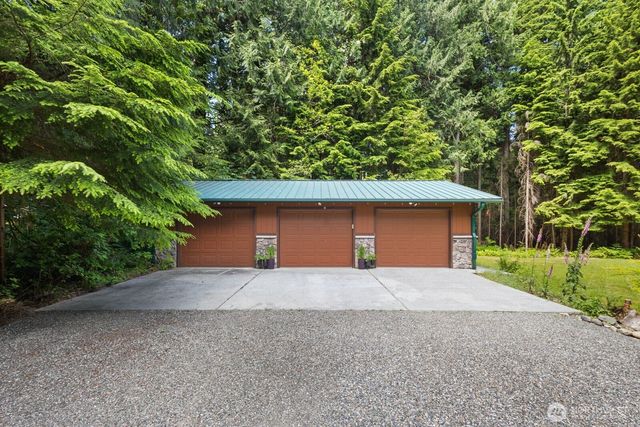 129 N Lake Roesiger Road, Snohomish, WA 98290