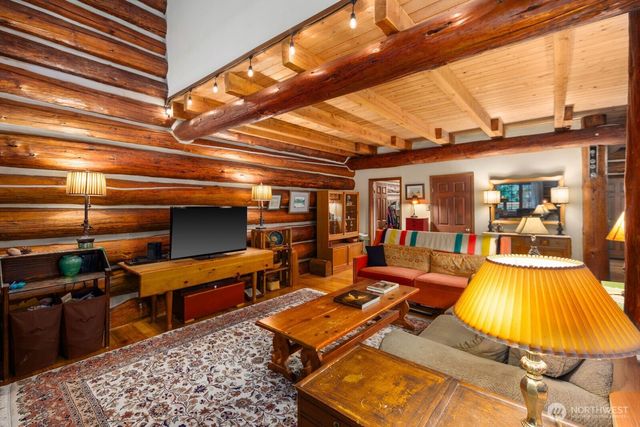 129 N Lake Roesiger Road, Snohomish, WA 98290