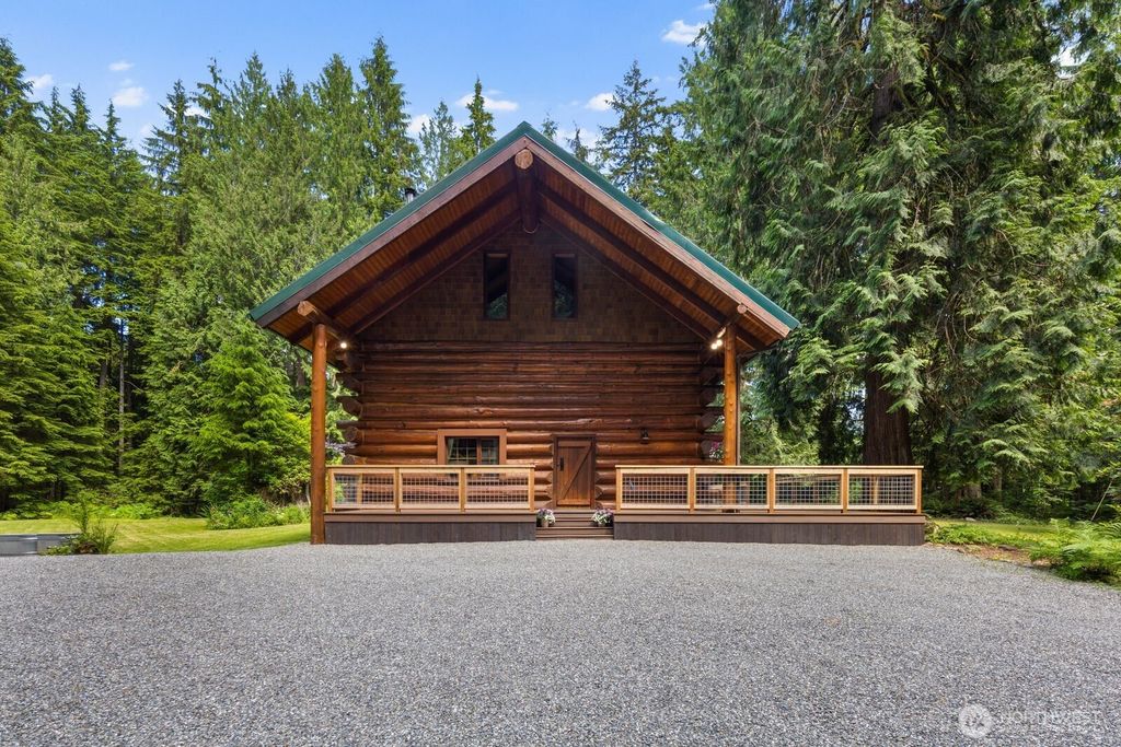 129 N Lake Roesiger Road, Snohomish, WA 98290