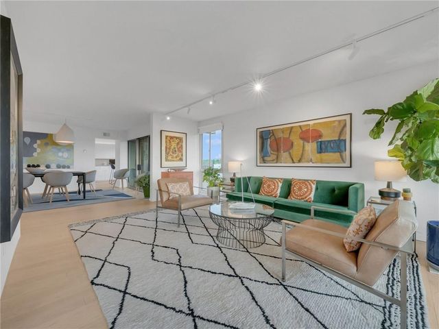 2510 Grand Boulevard 1702-03, Kansas City, MO 64108