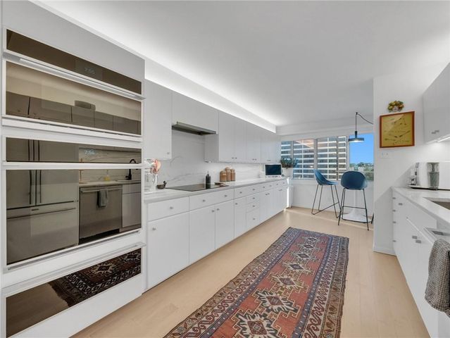 2510 Grand Boulevard 1702-03, Kansas City, MO 64108