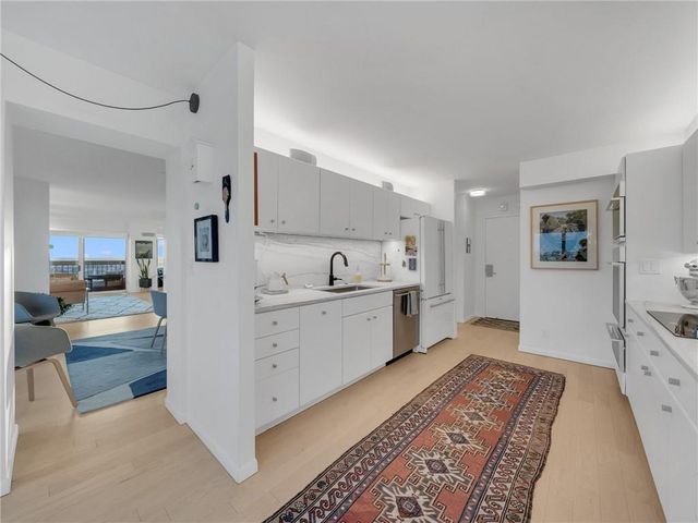 2510 Grand Boulevard 1702-03, Kansas City, MO 64108