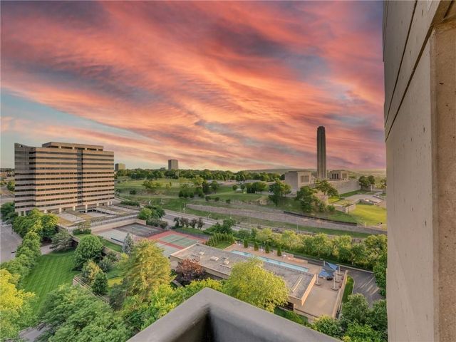 2510 Grand Boulevard 1702-03, Kansas City, MO 64108