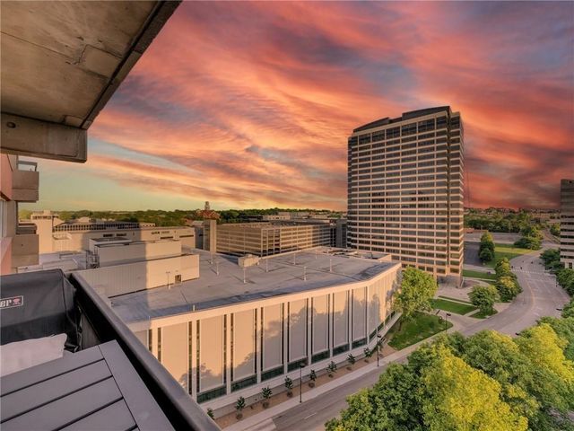 2510 Grand Boulevard 1702-03, Kansas City, MO 64108