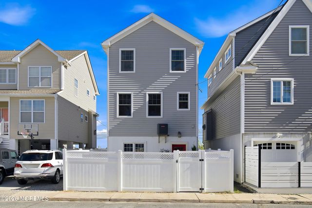96 Main Street, Port Monmouth, NJ 07758