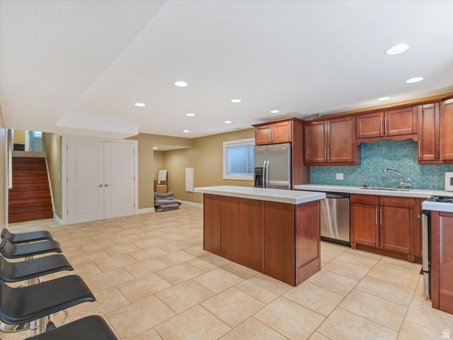 3376 E MAGIC VIEW DR, Cottonwood Heights, UT 84121