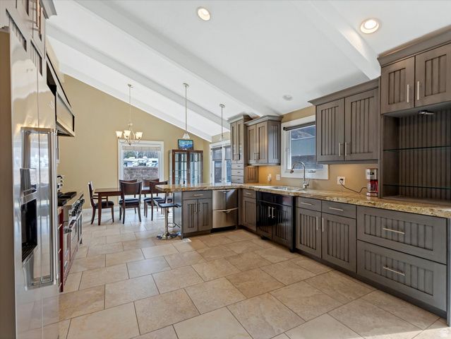 3376 E MAGIC VIEW DR, Cottonwood Heights, UT 84121